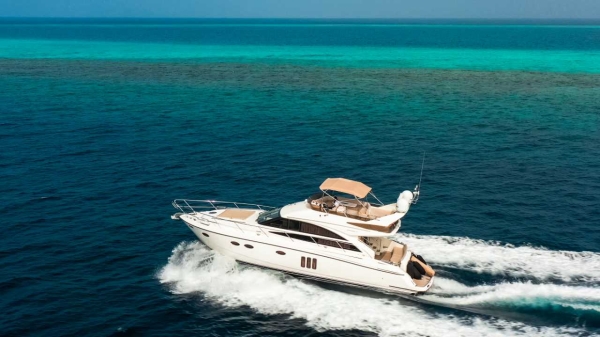 YACHT LIFE